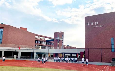 省实江门学校小学部9月开学，可提供3000多个学位_南方plus_南方+
