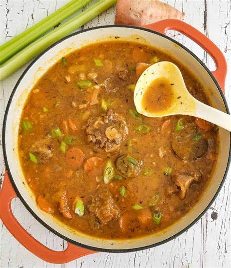 Slow Cooker Oxtail Soup: Rich, Hearty, and Flavorful Comfort Food
