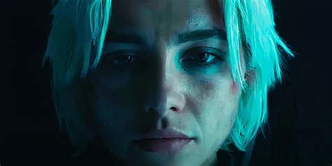 Keanu Reeves Smokes In These 2 Movies, But Does He Smoke In Real Life?