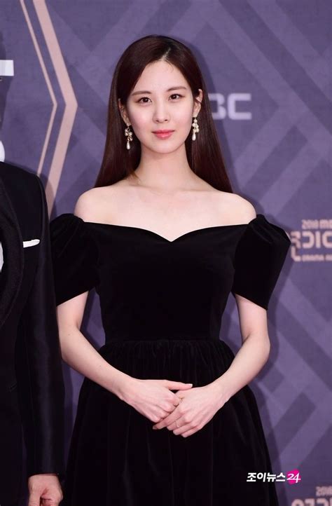 MC Seohyun - 2018 MBC 연기대상 Drama Awards Red Carpet | 女性, 少女時代, ソヒョン