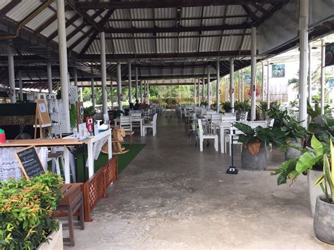 CHOM VIEW SEAFOOD RESTAURANT, Phetchaburi - Restaurant Reviews, Phone ...