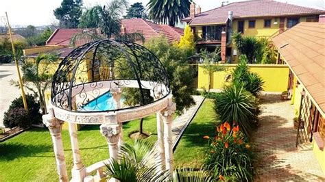 ACRE OF AFRICA GUESTHOUSE (Boksburg) - Guesthouse Reviews, Photos, Rate ...
