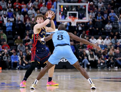 Clippers vs. Warriors Player Props, ATS Picks: Golden State Favored At ...