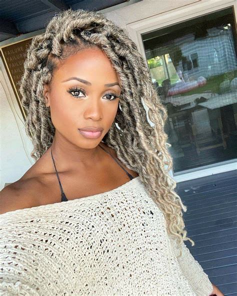 Pin by Eva Daniel on Braids, Cornrows, Twists Oh My! | Faux locs ...