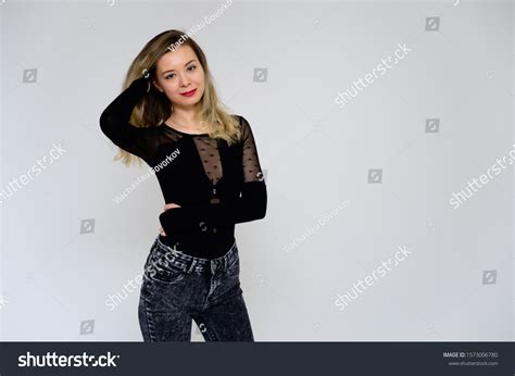 Front View Camera Face Meme 的图像结果