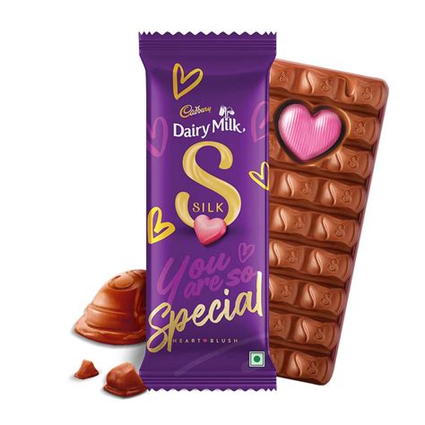 Cadbury Dairy Milk Silk Heart Blush Valentine's Gift Pack Chocolate Bar ...