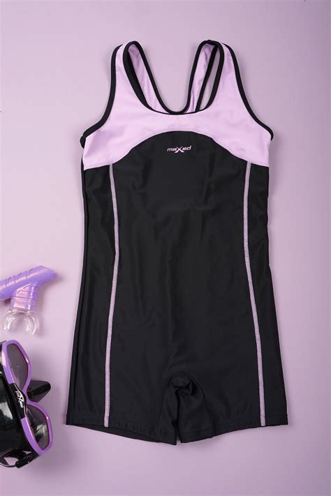 Swimming Outfit 的图像结果