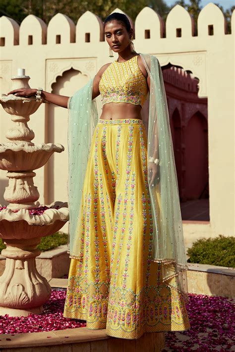 THE ROMANTICS - NOOR – Chamee and Palak official