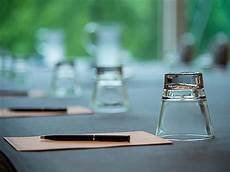 ipa illuminazione come truccarsi e vestirsi per un colloquio di lavoro ipa illuminazione come truccarsi e vestirsi per un colloquio di lavoro