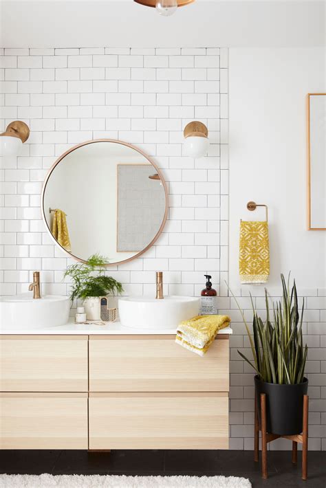 35 Stunning Subway Tile Bathroom Ideas