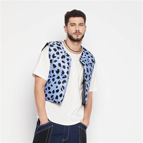 Blue Leopard Quilted Gillet | Buy Men Sleeveless Jacket | Fugazee – FUGAZEE