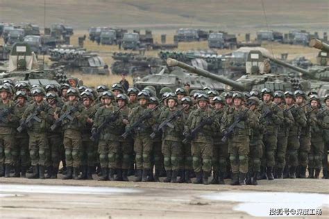 普京下令补贴参与俄乌冲突合同兵及被动员人员：约合2.28万元/人_腾讯新闻