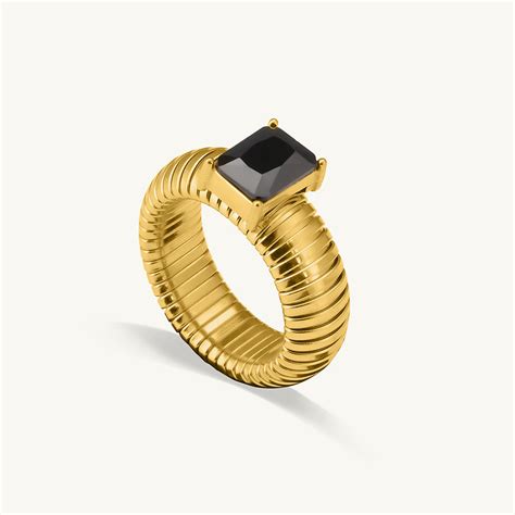 Black Stone Snake Ring – PALMONAS