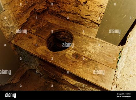 Primitive Toilet Using 的图像结果