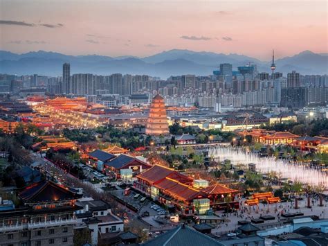 2025 இல் சீனாவில் பார்வையிட சிறந்த 15 நகரங்கள்