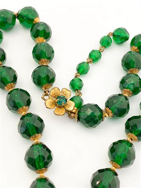 Vintage Emerald Green Beaded Glass Necklace - Rhinestone Flower Clasp ...