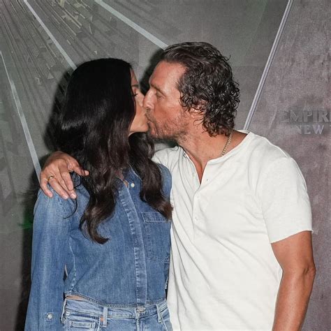 Matthew McConaugheys Hochzeitskleid Für Seine Frau