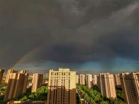 北京惊现双彩虹奇观唯美图片 大雨过后的北京上空出现双彩虹-腾牛个性网