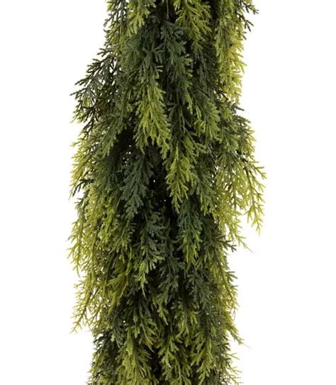 ‘Obsessed’ Hobby Lobby shoppers rush to buy half-price faux cedar ...