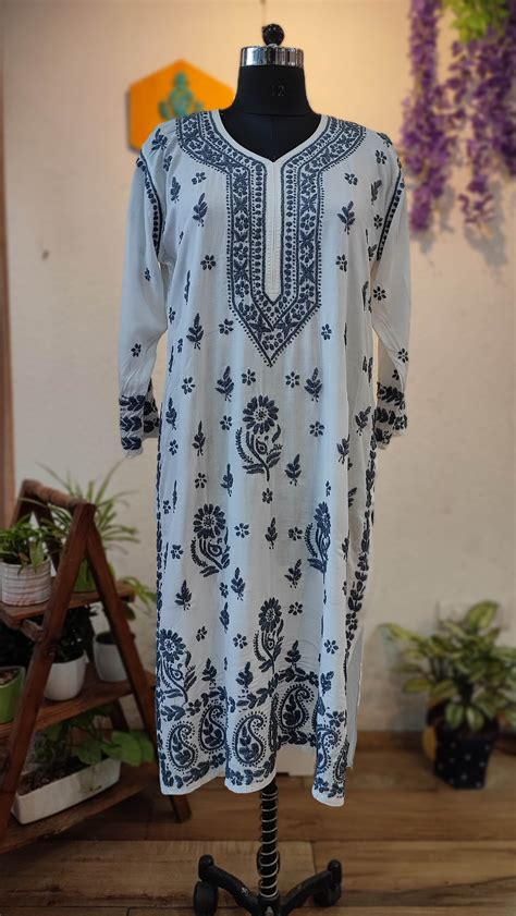 Best Lucknowi Kurtas for Women – Elegant Chikankari Styles | Shop Now ...