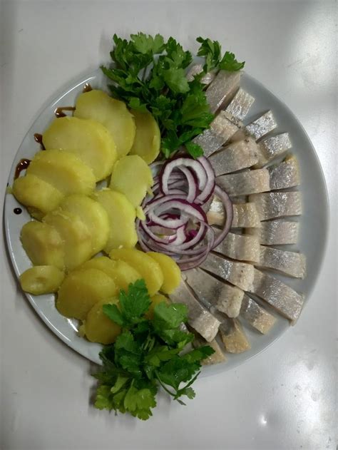 Селедка с картошкой | Еда, Кулинария