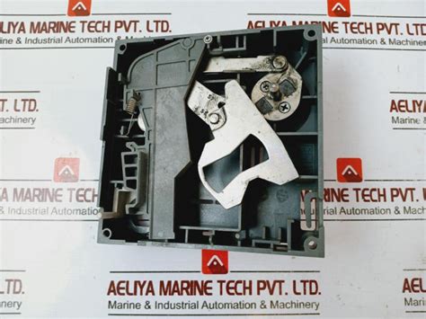Abb 20204 101154 Rotating Handle For Mccb – Aeliya Marine