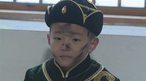 内蒙古：达斡尔族同胞欢度“抹黑节”-国际在线