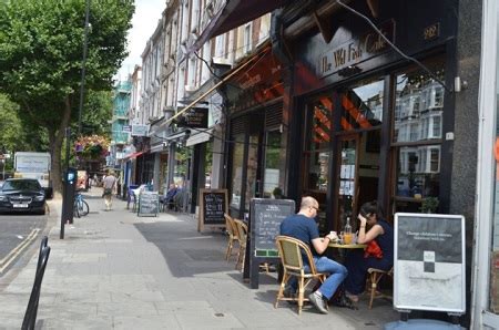Local Street Shops 的图像结果