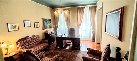 Poslovni prostor u centru Rijeke, poslovni prostor, površina 86m2, za najam