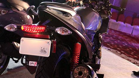 Hero unveils new Karizma and ZMR in India - Overdrive