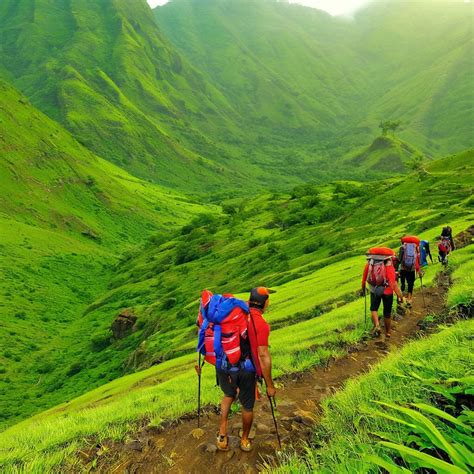5 Easy Treks in Maharashtra for Beginners
