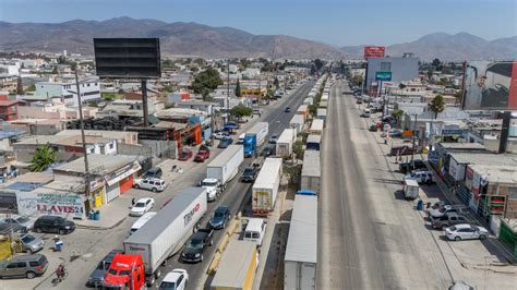 Caos vial tras incidente en la garita de exportación de Otay - Infobaja ...