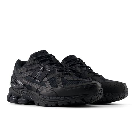 New Balance 1906U "Triple Black" | M1906NJ | SPORTSHOWROOM