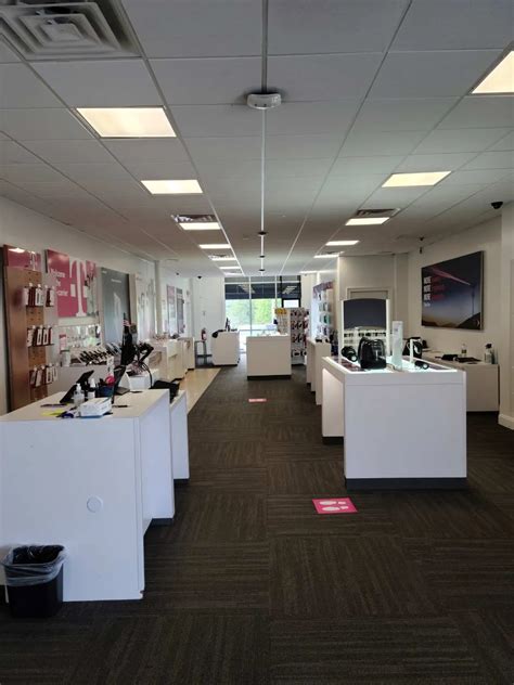 T-Mobile The Village at Colony Place | Plymouth, MA