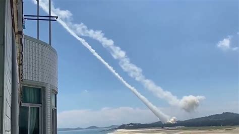 实拍解放军在台湾海峡远程火力实弹射击 - YouTube