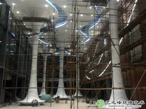 临沂玻璃钢天使之翼大门雕塑-济南龙马雕塑艺术有限公司