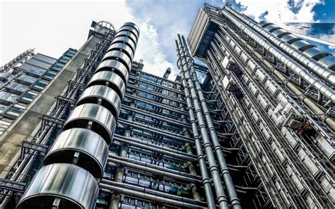 British High-Tech Design 的图像结果