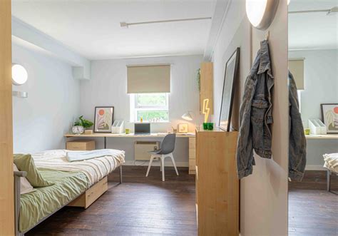 Silver En Suite Deluxe Arkwright House | Bradford | iQ Student ...
