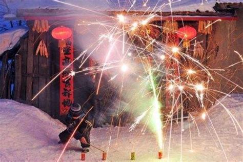 放鞭炮庆祝新年素材图片免费下载-千库网