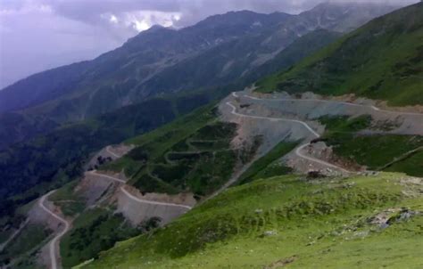 Over 15,000 visitors at first ever Sinthal festival in Kishtwar, ET ...