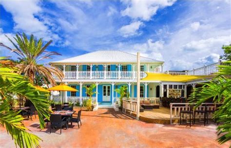 TURKS HEAD INNE (Cockburn Town) - Hotel Reviews, Photos, Rate ...