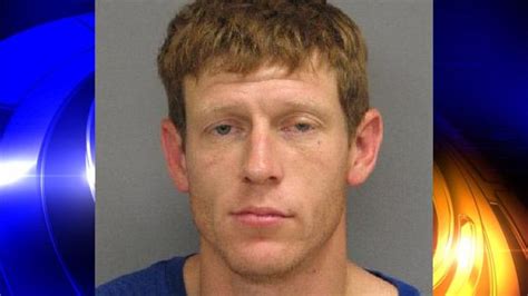 Officers use police taser on man stealing safe from Mr. Poboy in Houma