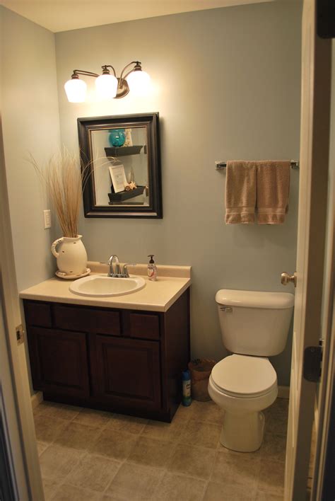 Small Half Bathroom Decor Ideas