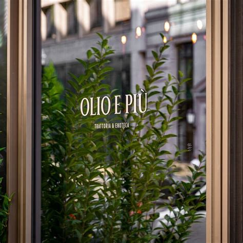 10 BEST Restaurants Near Walter E. Washington Convention Center