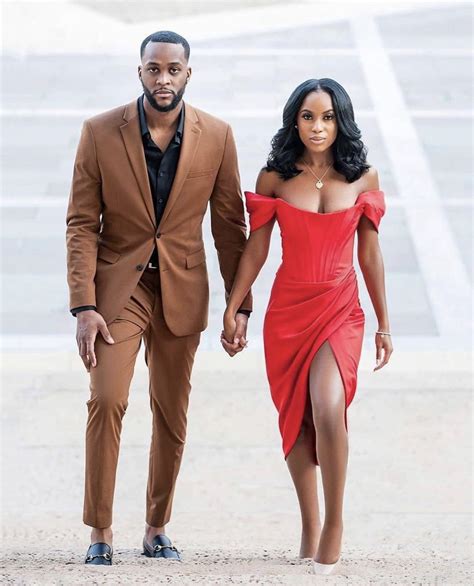 Pin by Deborah Design on PRE-WEDDING SHOOT | Engagement pictures poses, Couples photoshoot, Cute ...