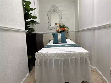 Los Angeles Massage Deals | Save Up to 70% on Massages