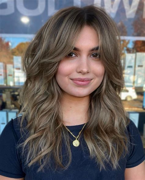 30 Gorgeous Curtain Bangs to Complement Any Hairstyle - Hair Adviser