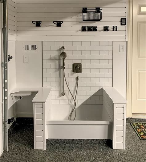 Garage Mudroom Storage Ideas for a Great Home Entrance