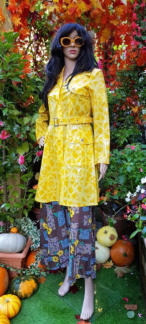 IN RESTORATION Vintage Coat: Groovy Rare Vintage 1960s Psychedelic ...
