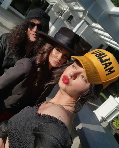 Slash reveals stepdaughter Lucy-Bleu Knight dead at 25